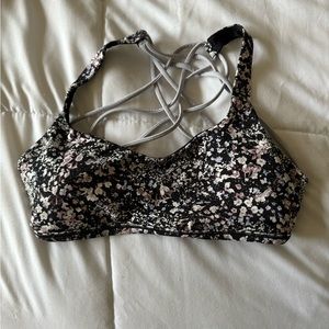 Lululemon sports bra